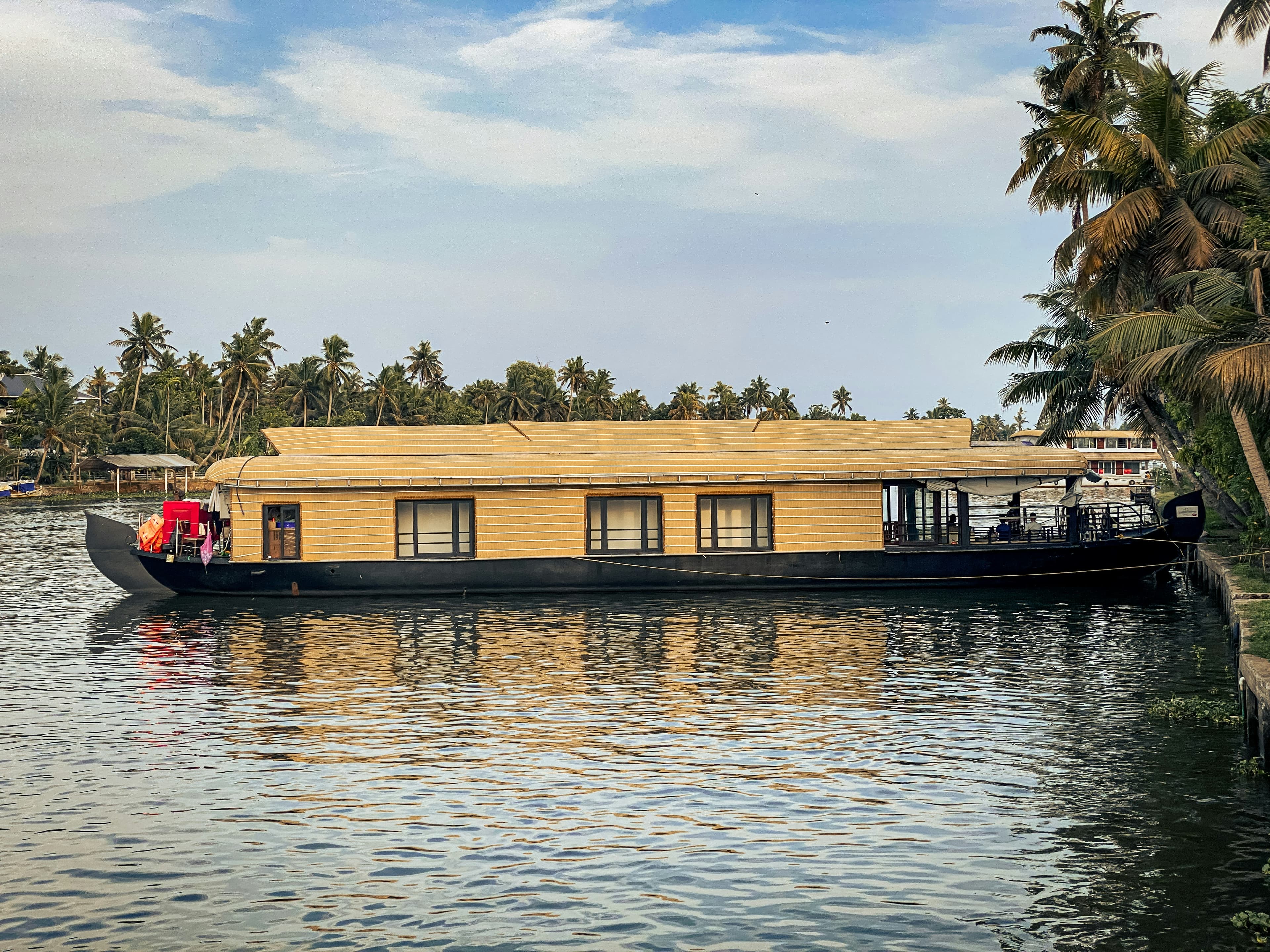 Munnar & Alleppey Couple Tour